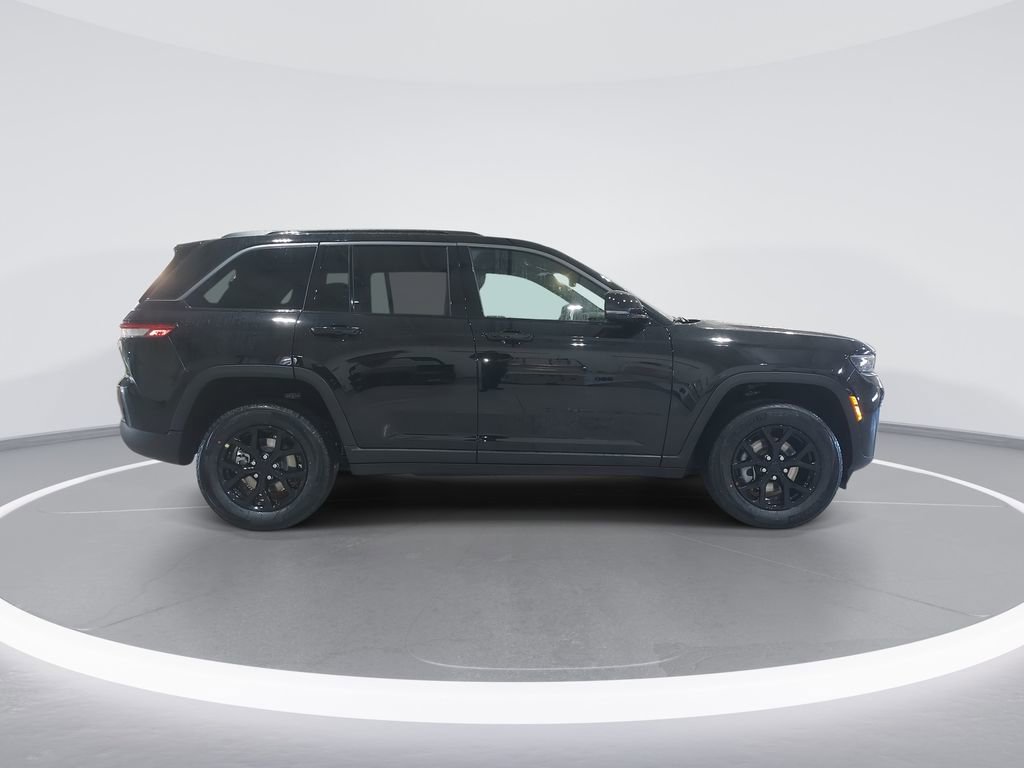 New 2026 Jeep Grand Cherokee Altitude AWD/4WD image 9