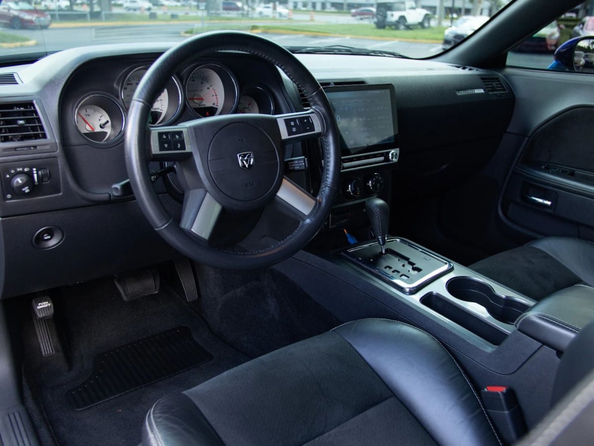Used 2008 Dodge Challenger SRT8 RWD image 21