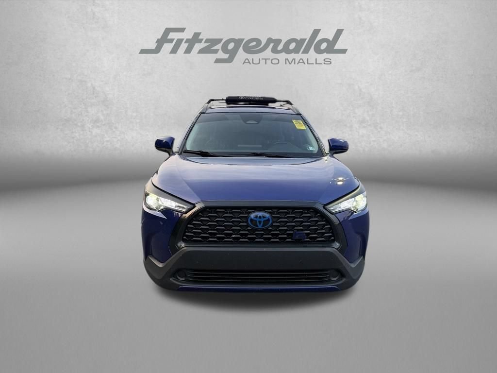 Used 2023 Toyota Corolla Cross LE AWD/4WD image 2