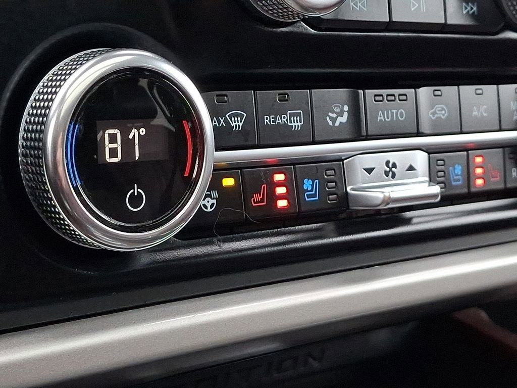 Used 2024 Ford Expedition Limited image 27