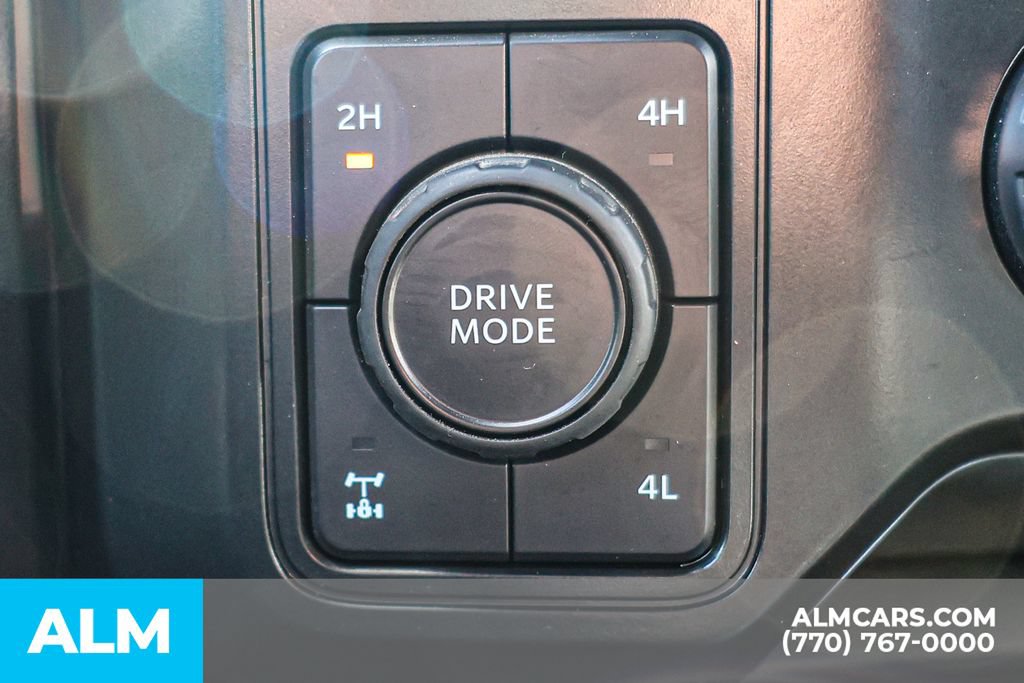 Used 2025 Ford F350 Platinum AWD/4WD image 42