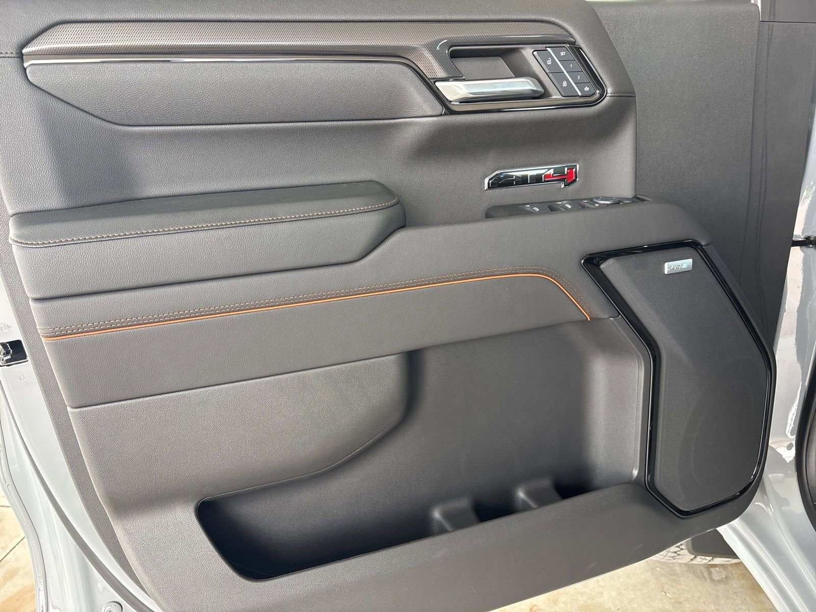 New 2024 GMC Sierra 1500 AT4 w/ Technology Package image 9
