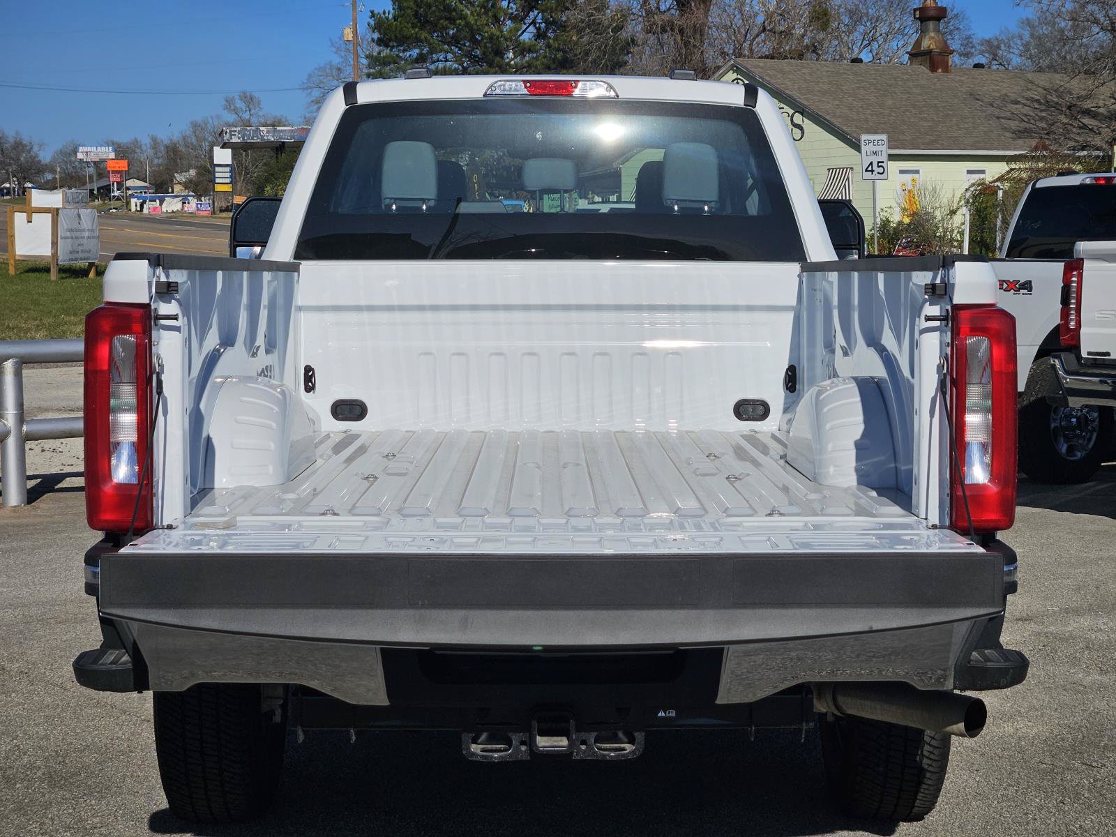 New 2026 Ford F250 XL w/ FX4 Off-Road Package AWD/4WD image 8
