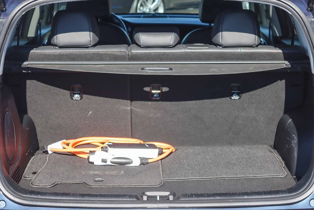 Used 2022 Kia Niro EX Premium image 57