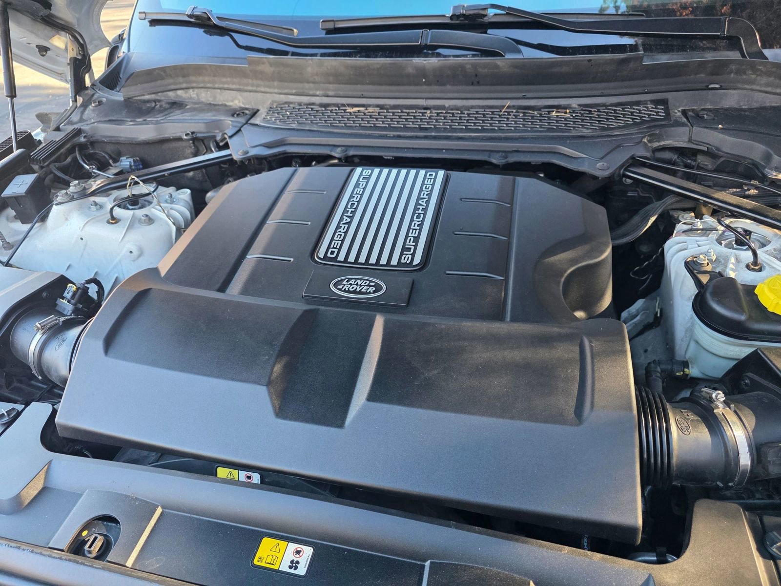 Used 2015 Land Rover Range Rover Long Wheelbase Supercharged image 44