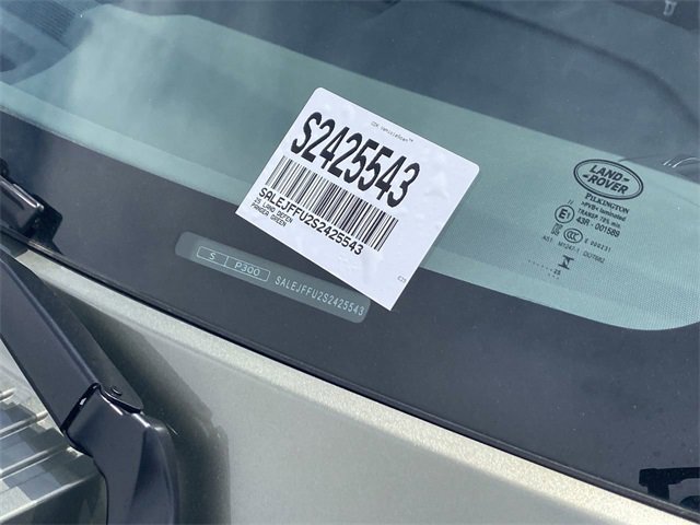 New 2025 Land Rover Defender 130 S image 22