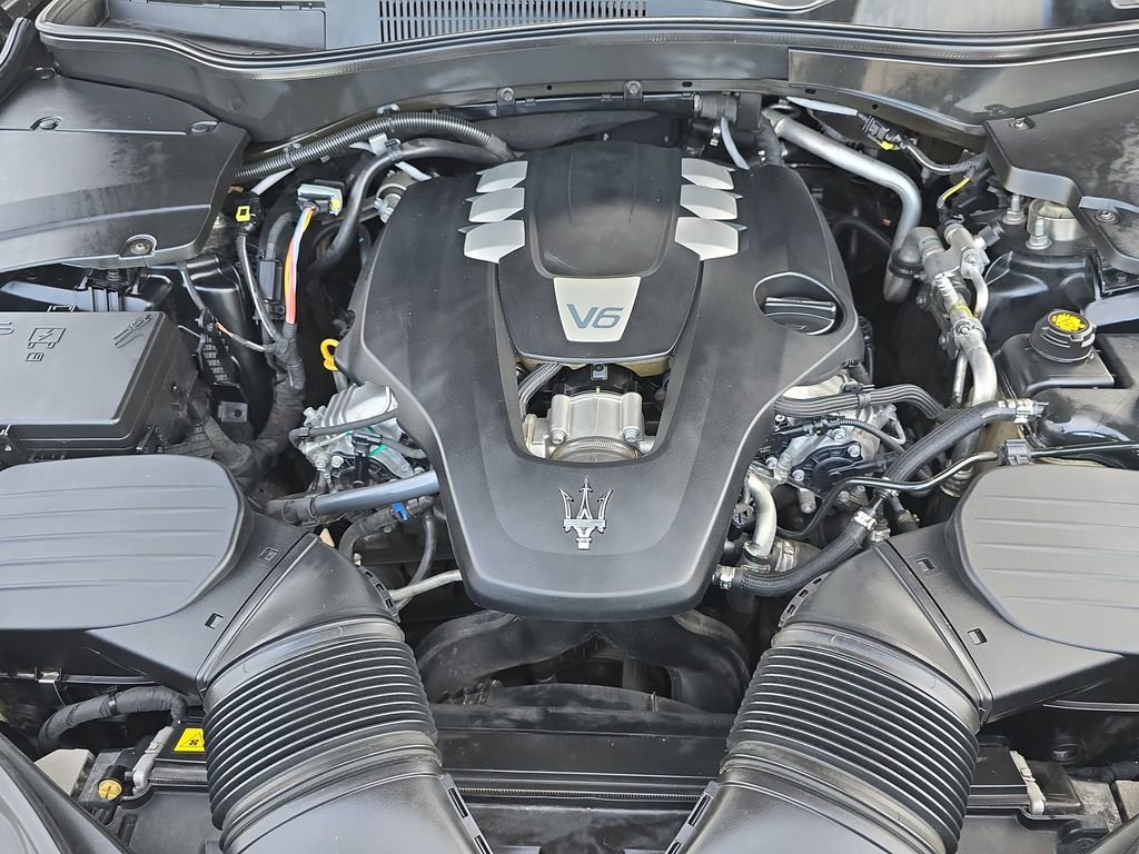 Used 2018 Maserati Levante image 35