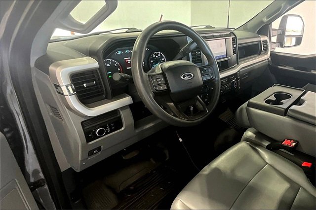 Used 2023 Ford F250 XL w/ Snow Plow Prep Package image 8
