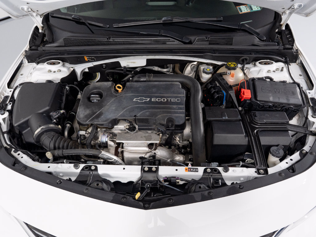 Used 2017 Chevrolet Malibu LT FWD image 43