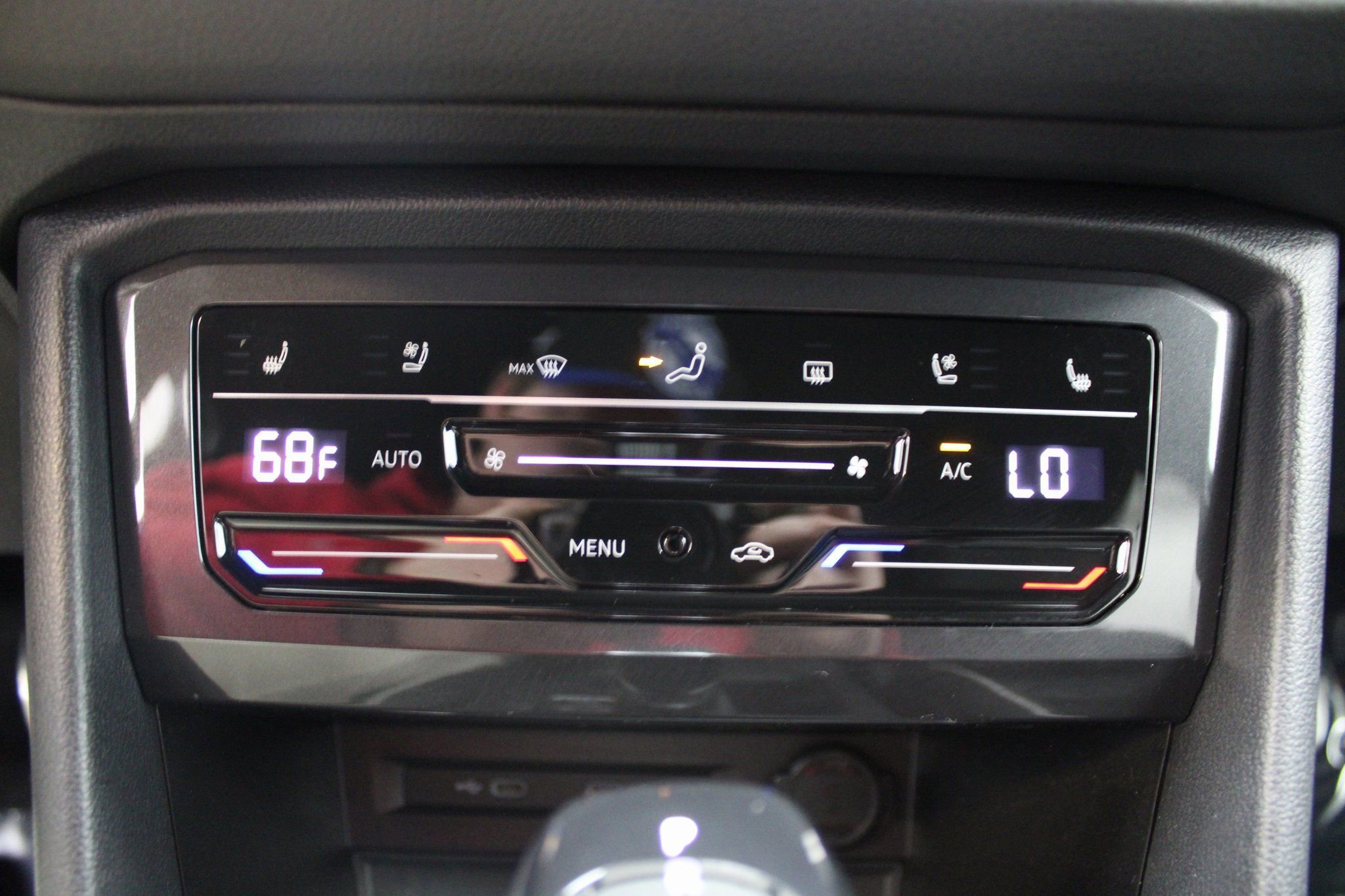 Used 2022 Volkswagen Tiguan SEL R-Line image 44