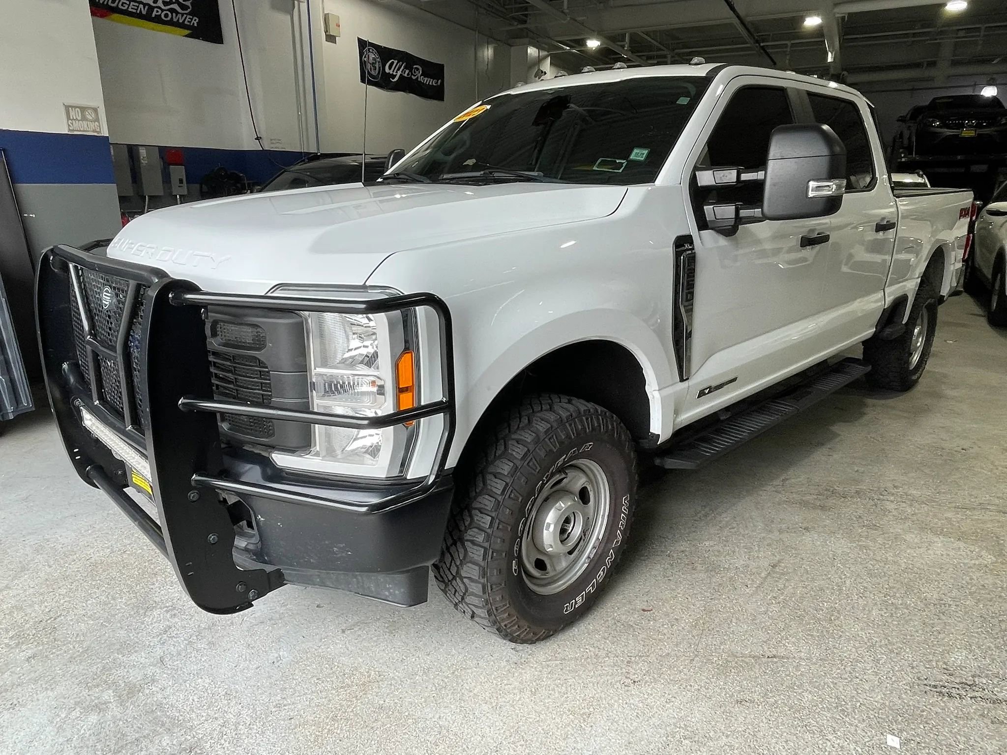 Used 2023 Ford F250 XL w/ 360-Degree Camera Package AWD/4WD image 4