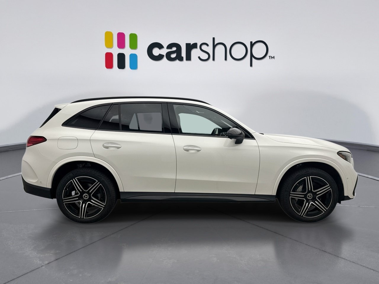 Used 2025 Mercedes-Benz GLC 300 4MATIC image 6