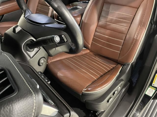 Used 2023 GMC Yukon Denali Ultimate AWD/4WD image 5