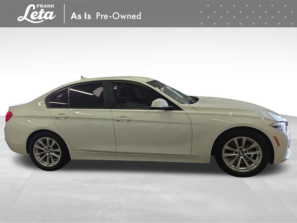 Used 2018 BMW 320i Sedan RWD image 8