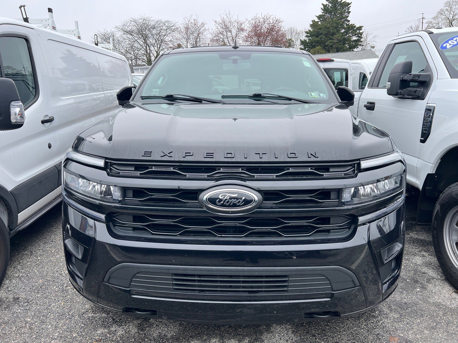 Certified 2022 Ford Expedition Limited AWD/4WD image 2