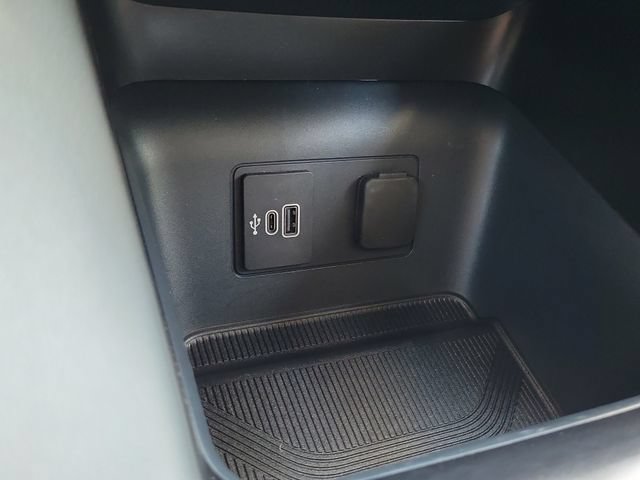 Used 2026 Ford Explorer Active RWD image 11