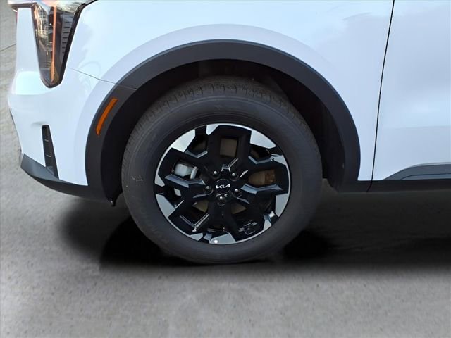 Used 2025 Kia Sorento S image 10