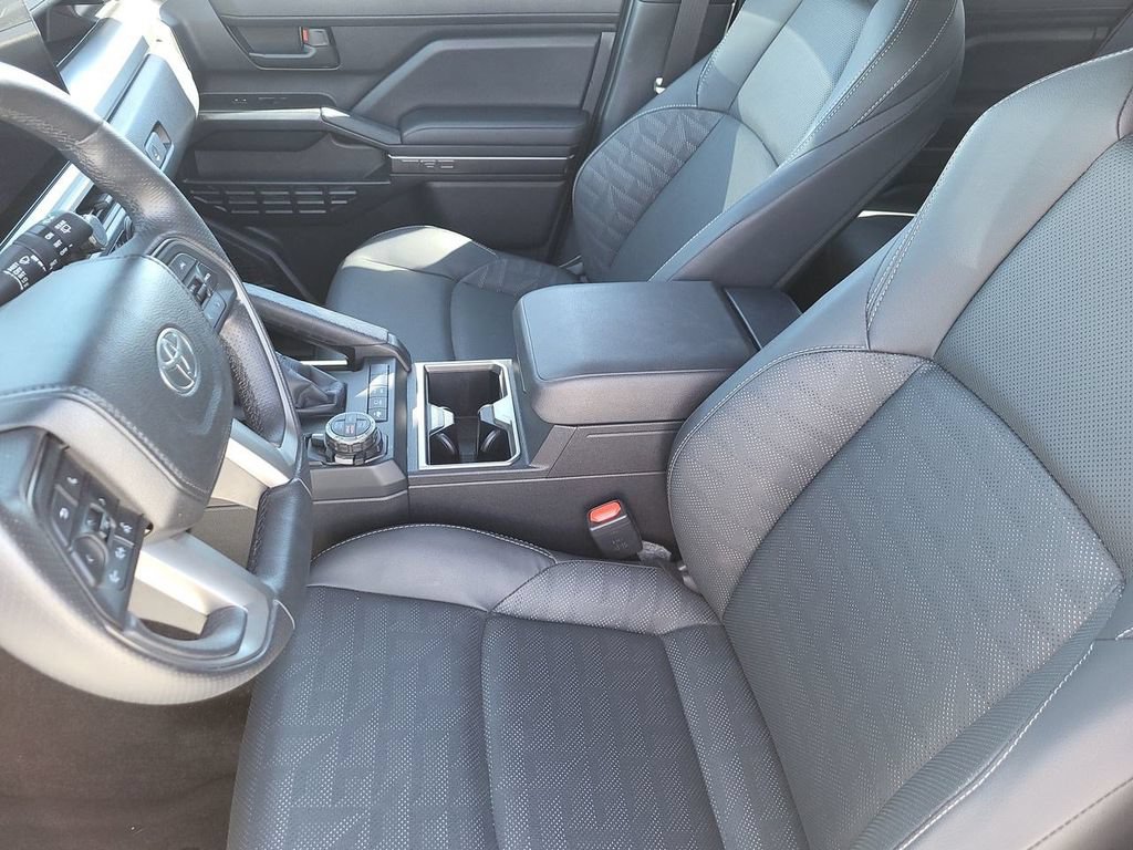 Used 2025 Toyota 4Runner TRD Off-Road Premium w/ Tow Technology Package AWD/4WD image 25