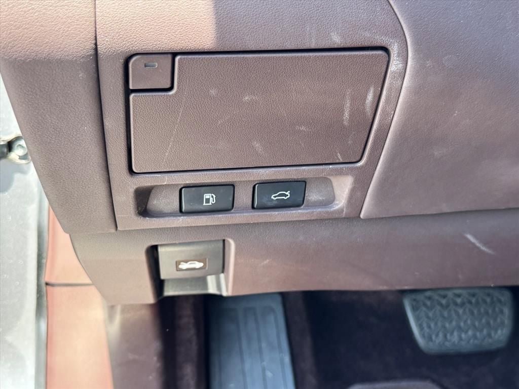Used 2020 Lexus LS 500 w/ Accessory Package (Z2) RWD image 19