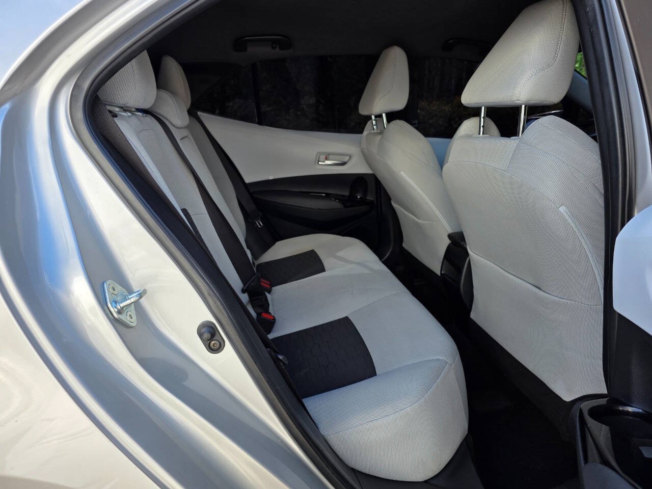 Used 2020 Toyota Corolla SE FWD image 28