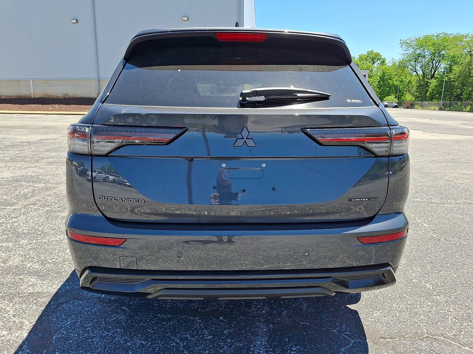 New 2026 Mitsubishi Outlander LE AWD/4WD image 7