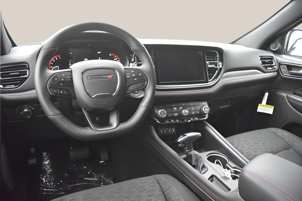 Used 2025 Dodge Durango GT w/ Blacktop Package RWD image 26