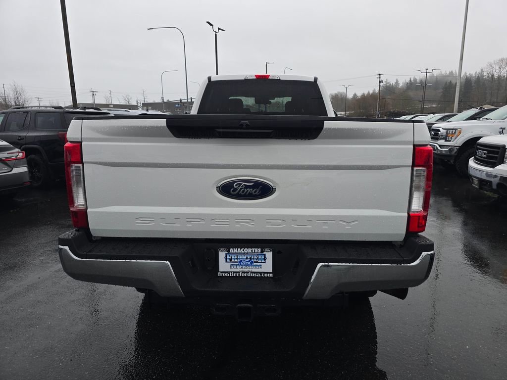 Used 2018 Ford F250 XLT w/ FX4 Off-Road Package image 4