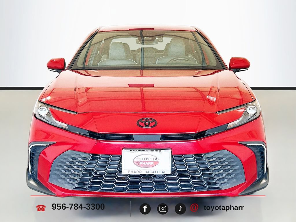 Used 2025 Toyota Camry SE w/ Convenience Package FWD image 2