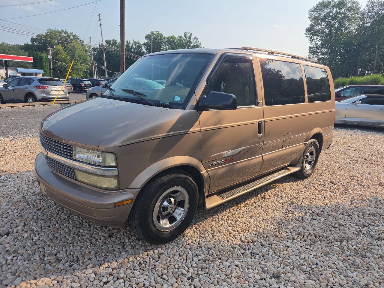 Used 2002 Chevrolet Astro Passenger AWD image 3