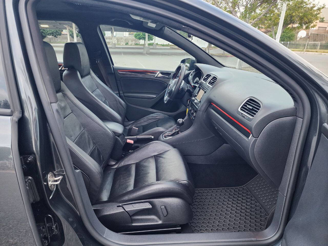 Used 2013 Volkswagen GTI Driver's Edition FWD image 12