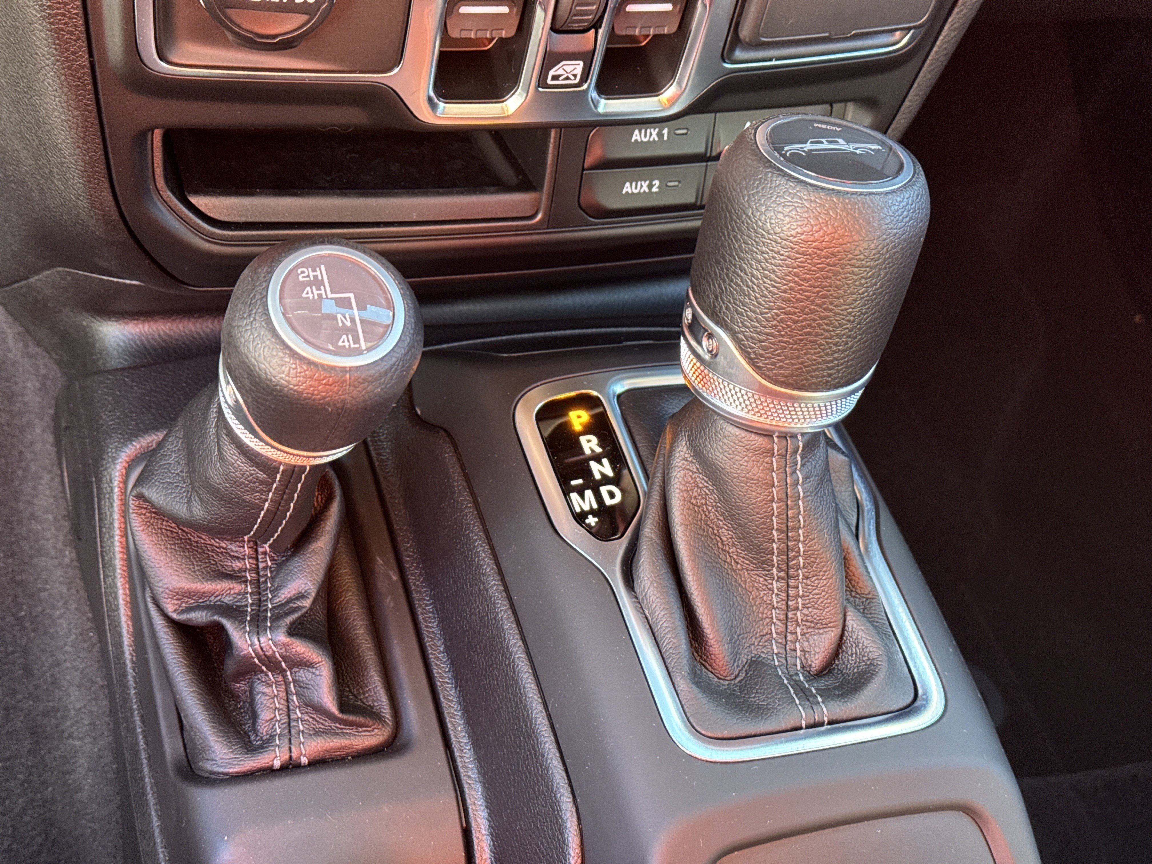 New 2025 Jeep Gladiator Sport image 35