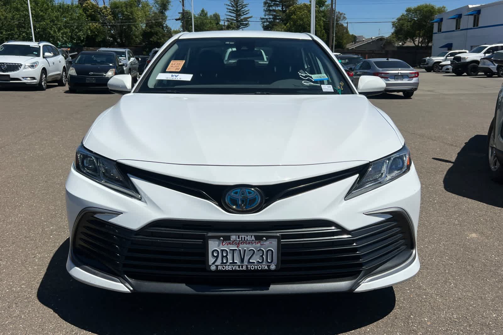 Used 2022 Toyota Camry LE FWD image 2