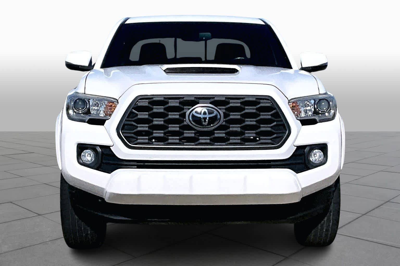 Used 2020 Toyota Tacoma TRD Sport RWD image 4