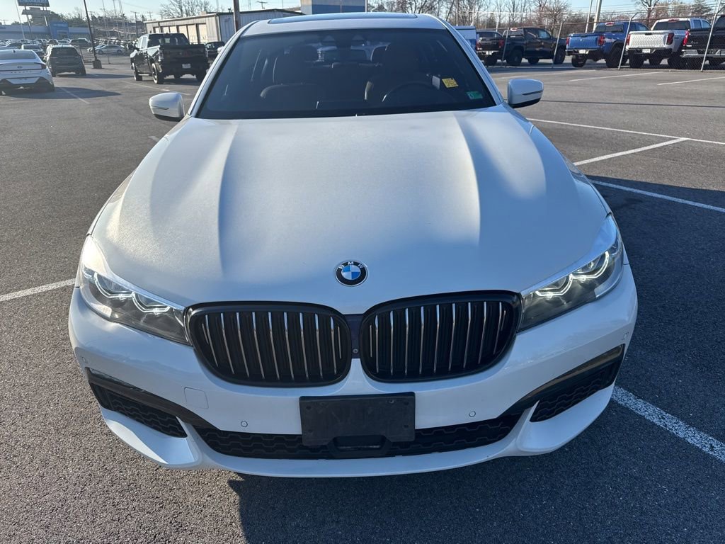 Used 2018 BMW 740i xDrive image 8