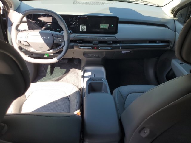 New 2027 Kia EV3 Wind FWD image 21