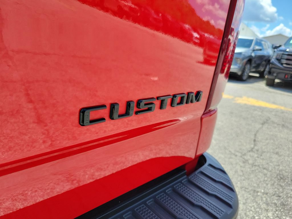 Used 2025 Chevrolet Silverado 2500 Custom w/ Custom Value Package AWD/4WD image 12