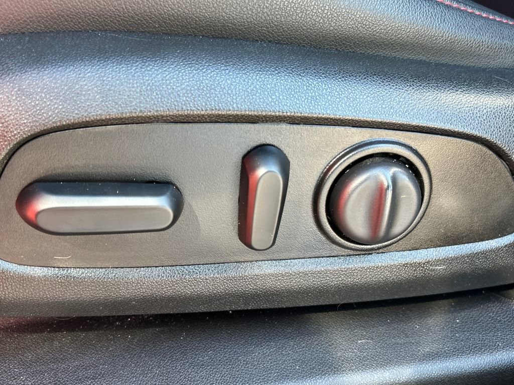 Used 2021 Chevrolet Blazer RS w/ Enhanced Convenience Package image 17