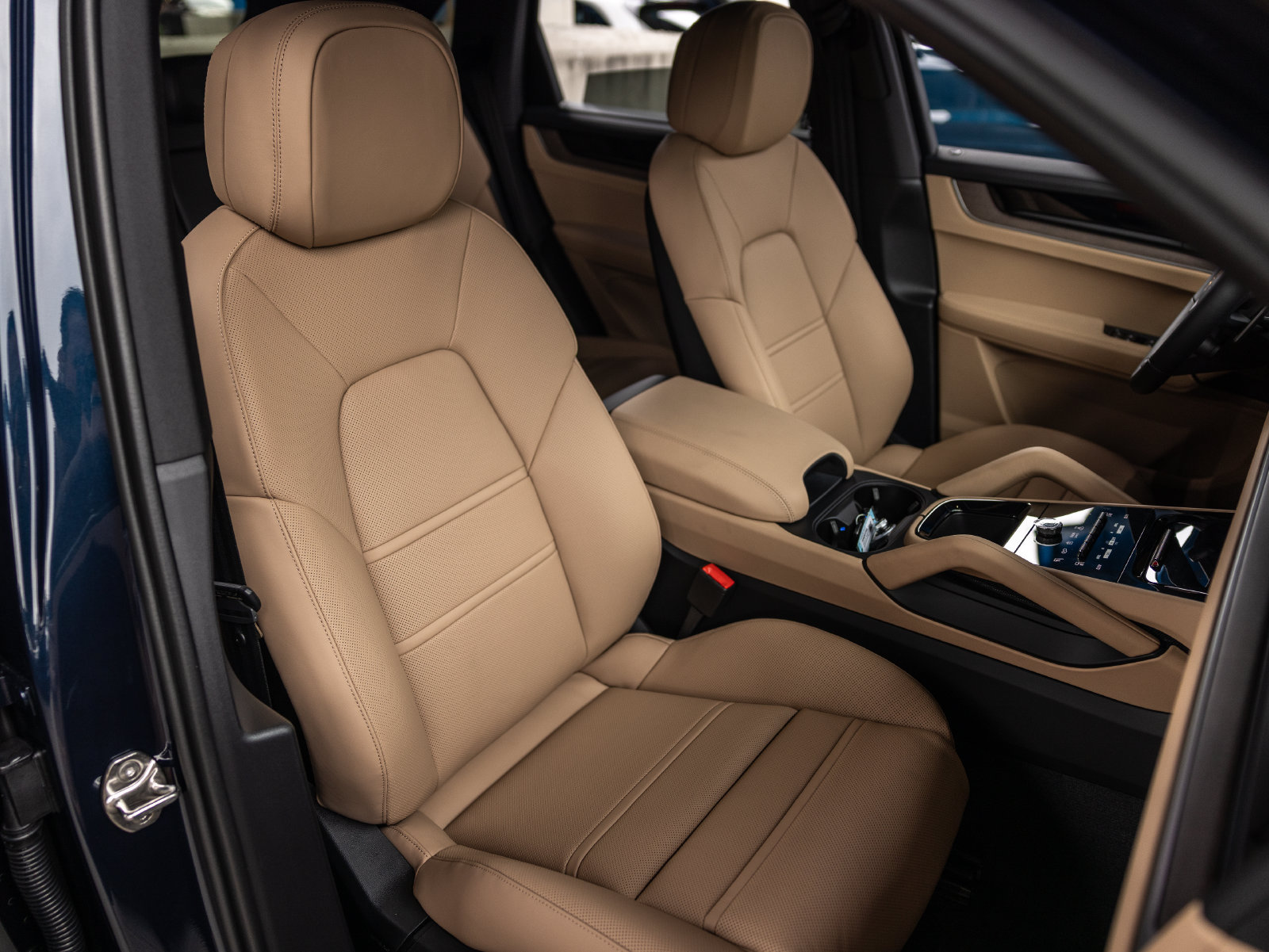 New 2026 Porsche Cayenne S AWD/4WD image 36