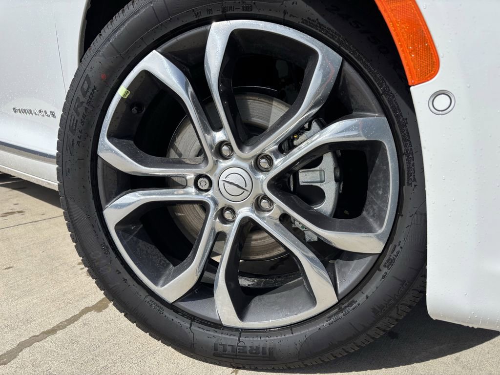 New 2026 Chrysler Pacifica Pinnacle FWD image 8