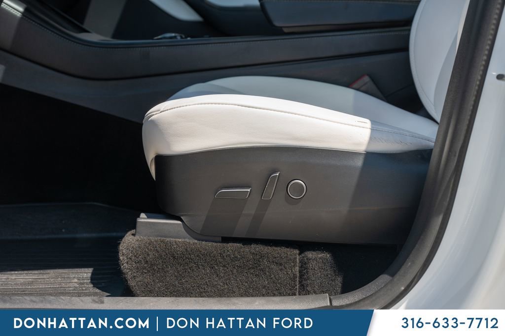 Used 2021 Tesla Model Y Long Range AWD/4WD image 16