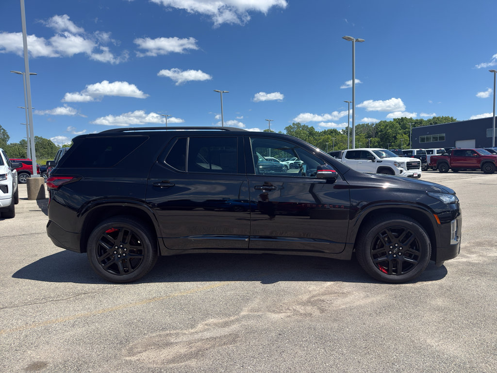 Certified 2023 Chevrolet Traverse Premier w/ Redline Edition AWD/4WD image 4