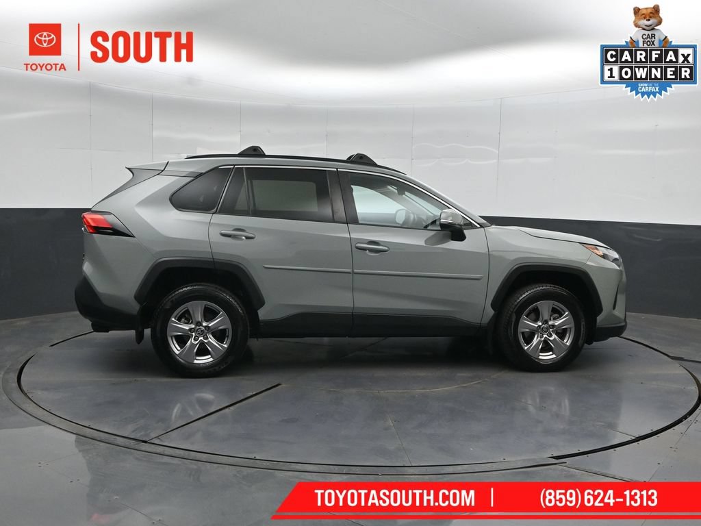 Used 2022 Toyota RAV4 XLE w/ Convenience Package AWD/4WD image 3