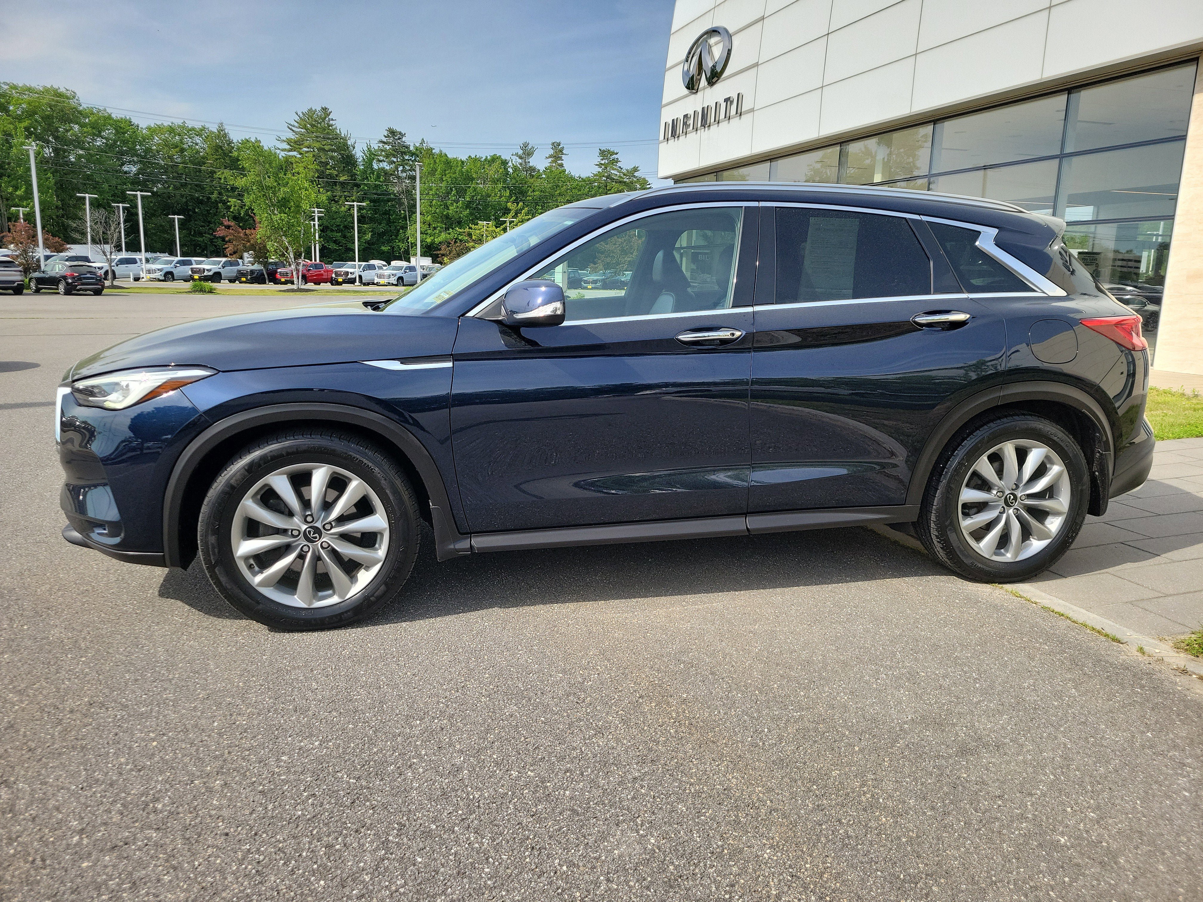 Used 2021 INFINITI QX50 Luxe w/ Cargo Package AWD/4WD image 2