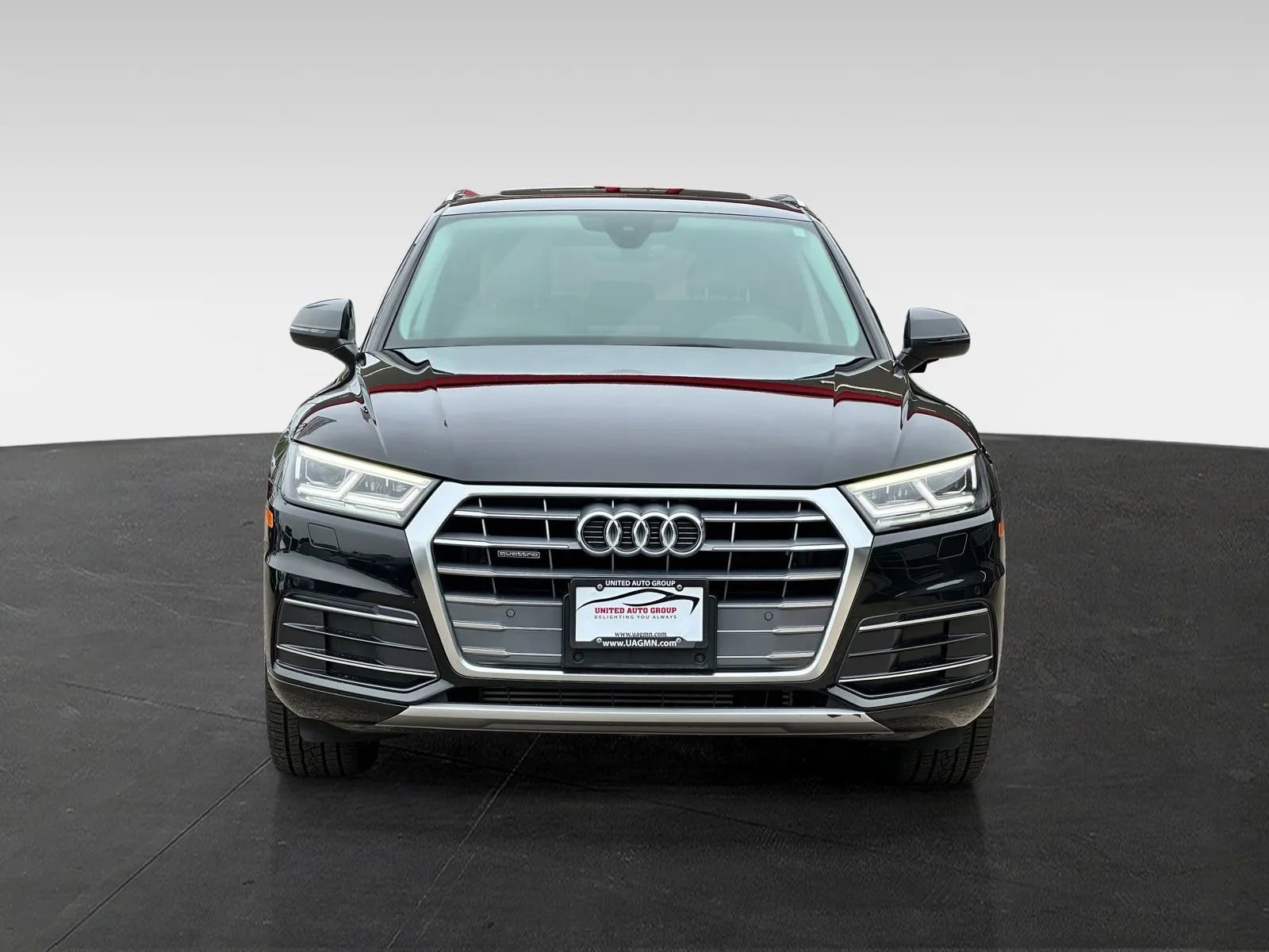Used 2018 Audi Q5 2.0T Premium Plus w/ Premium Plus Package AWD/4WD image 2
