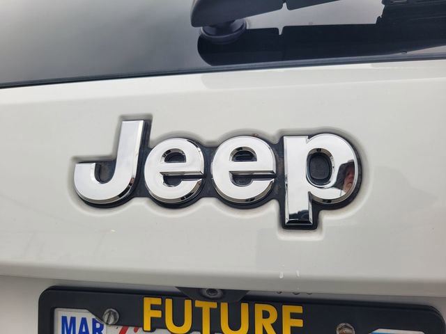 Used 2018 Jeep Grand Cherokee Limited w/ Trailer Tow Group IV image 10