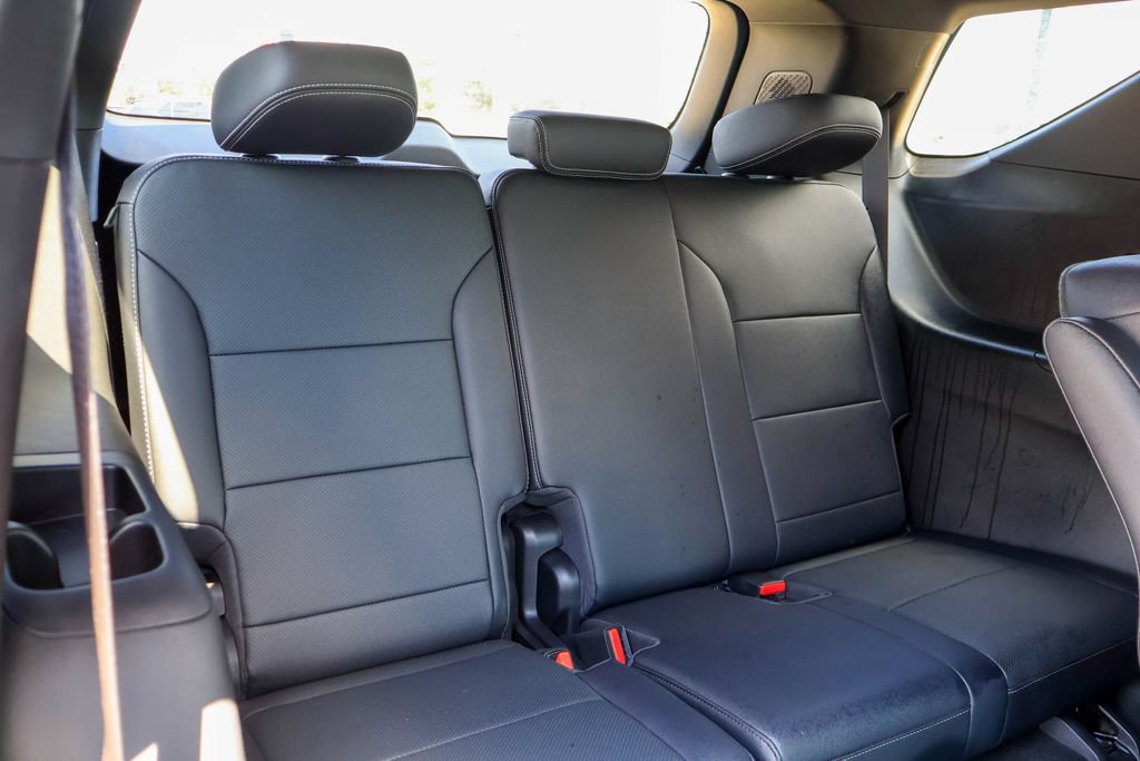 Used 2026 Chevrolet Traverse LT w/ Driver Confidence Package FWD image 12