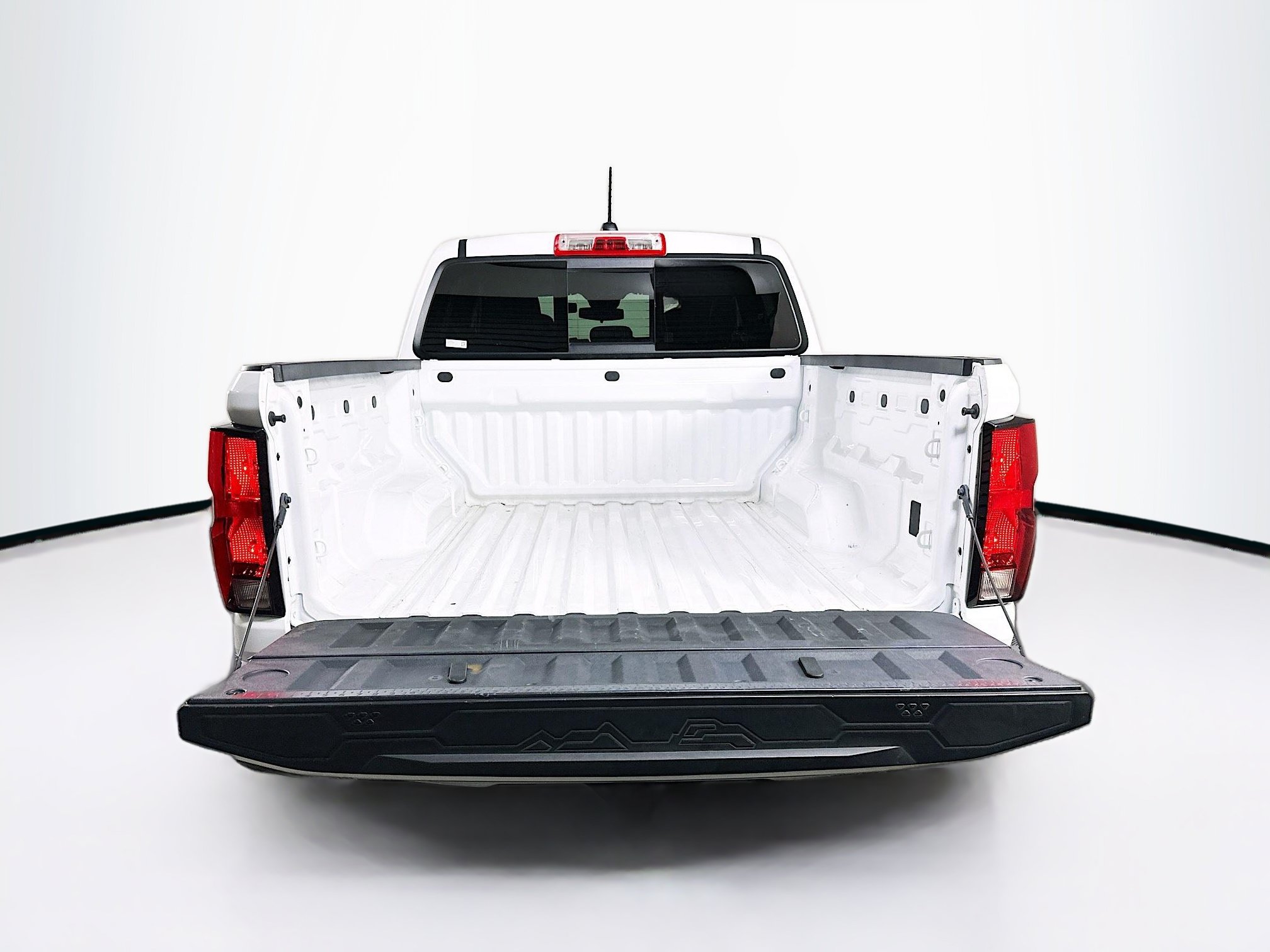 Used 2024 Chevrolet Colorado LT w/ LT Convenience Package RWD image 27