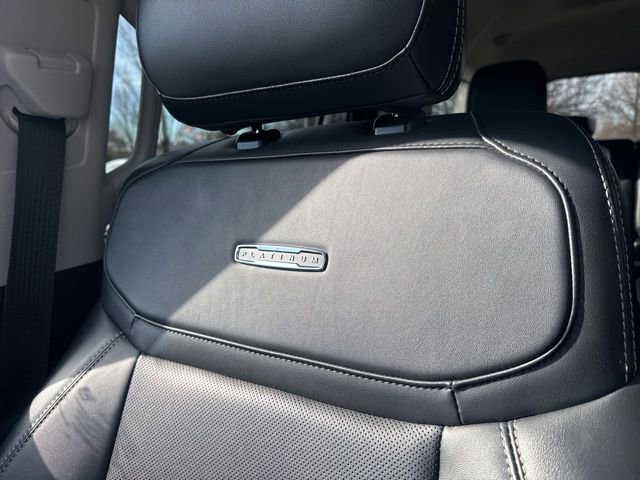 Used 2025 Ford Expedition Platinum image 31