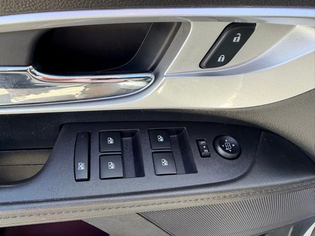 Used 2016 Chevrolet Equinox LT w/ Convenience Package image 16