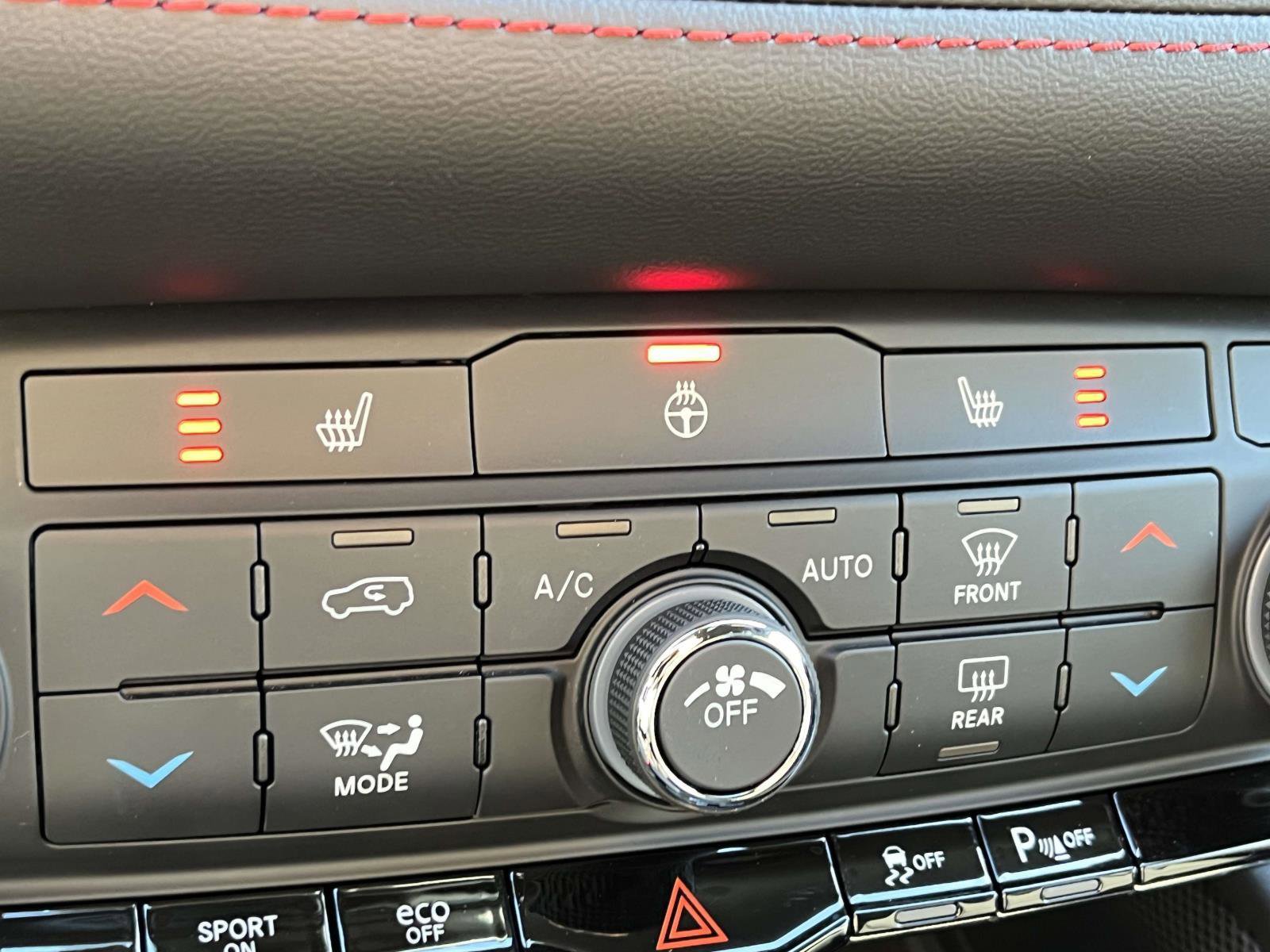 Used 2024 Dodge Durango R/T image 33